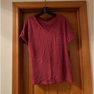Lightweight V-neck T-shirt